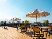 The Rooftop met skybar